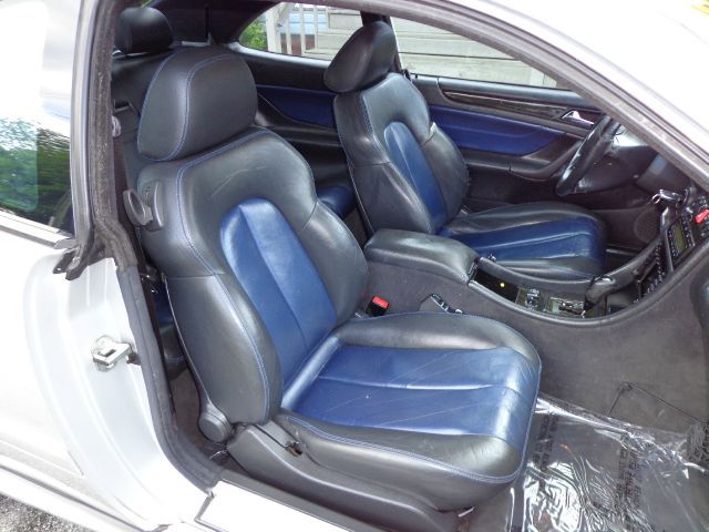 2001 Mercedes-Benz CLK-Class Supercab 145 STX 4WD