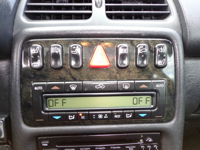 2001 Mercedes-Benz CLK-Class Supercab 145 STX 4WD