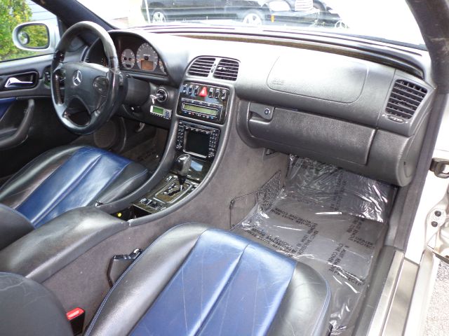 2001 Mercedes-Benz CLK-Class Supercab 145 STX 4WD