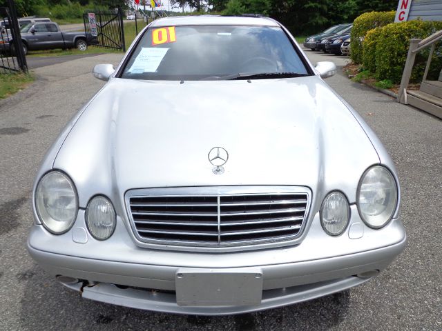 2001 Mercedes-Benz CLK-Class Supercab 145 STX 4WD
