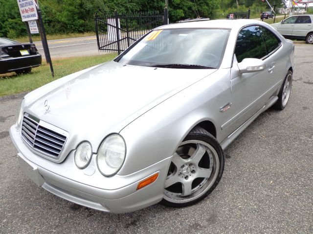 2001 Mercedes-Benz CLK-Class Supercab 145 STX 4WD