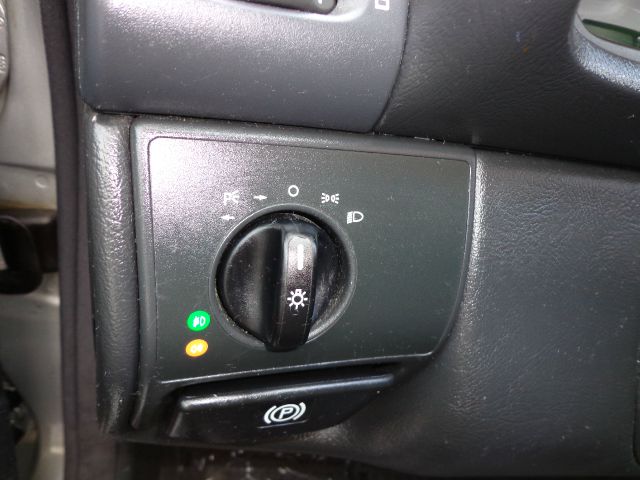 2001 Mercedes-Benz CLK-Class Supercab 145 STX 4WD