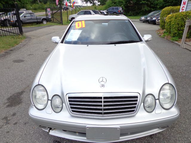 2001 Mercedes-Benz CLK-Class Supercab 145 STX 4WD