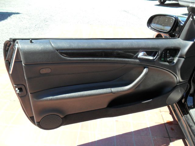 2001 Mercedes-Benz CLK-Class XLE V6