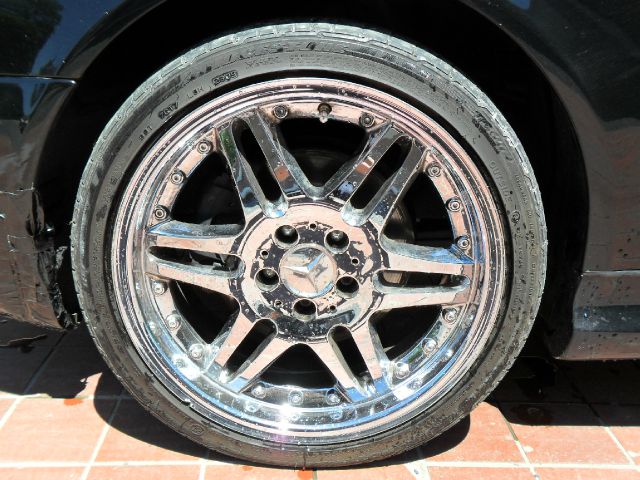 2001 Mercedes-Benz CLK-Class XLE V6