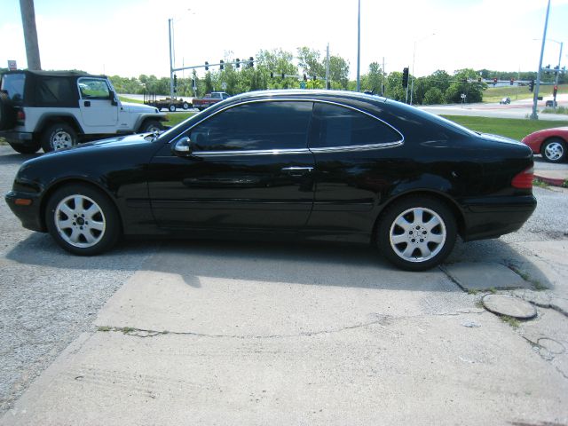 2002 Mercedes-Benz CLK-Class LT 1500 DVD W/monitorflex Fuel 4X4