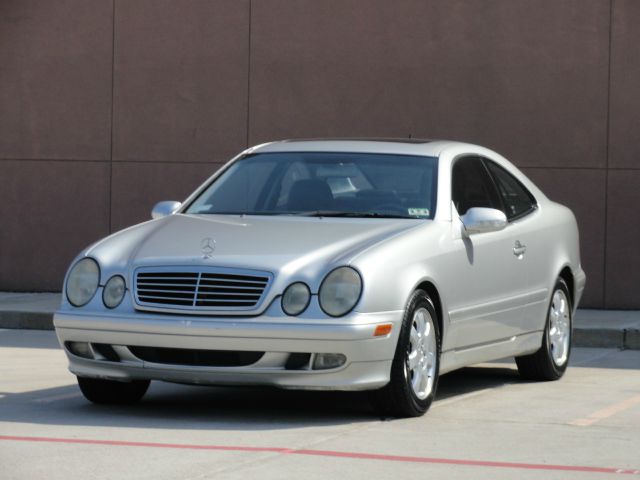 2002 Mercedes-Benz CLK-Class LT 1500 DVD W/monitorflex Fuel 4X4
