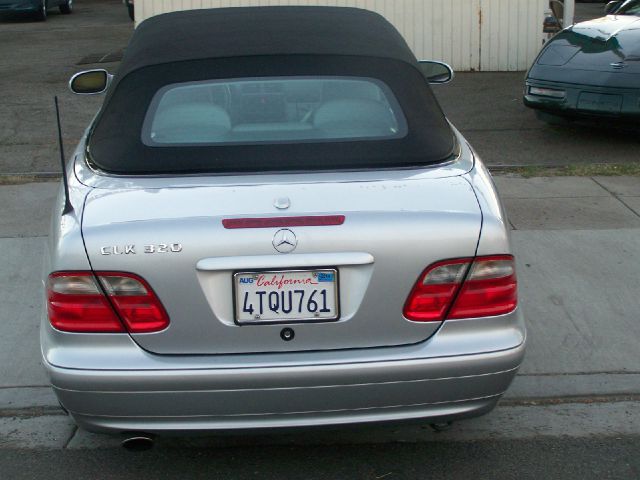 2002 Mercedes-Benz CLK-Class 7-passenger