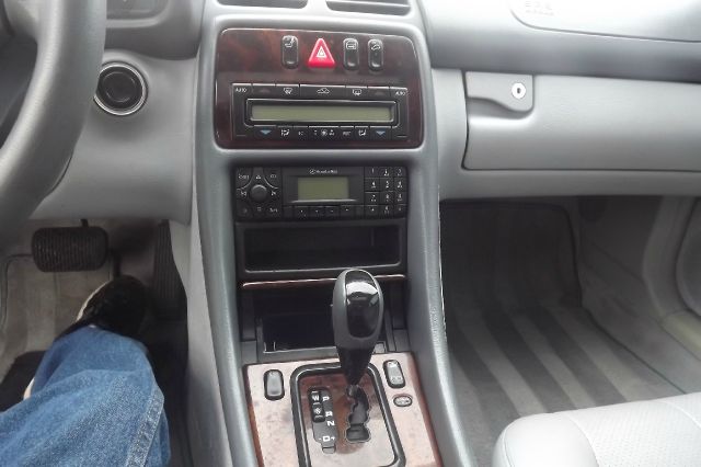 2002 Mercedes-Benz CLK-Class LT 1500 DVD W/monitorflex Fuel 4X4
