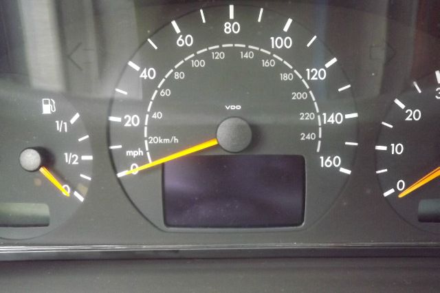 2002 Mercedes-Benz CLK-Class LT 1500 DVD W/monitorflex Fuel 4X4