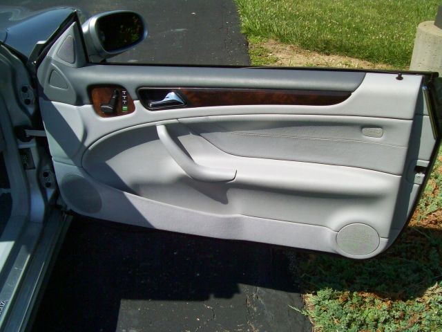 2003 Mercedes-Benz CLK-Class 7-passenger