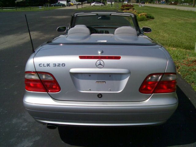 2003 Mercedes-Benz CLK-Class 7-passenger