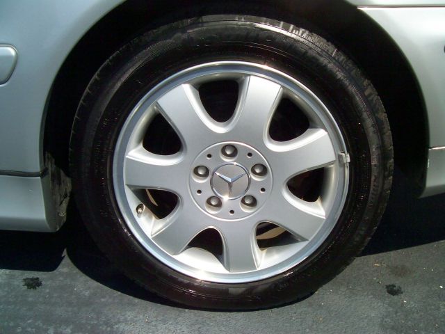 2003 Mercedes-Benz CLK-Class 7-passenger