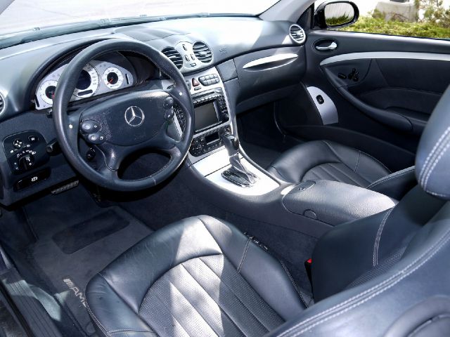 2003 Mercedes-Benz CLK-Class Supercab 145 STX 4WD