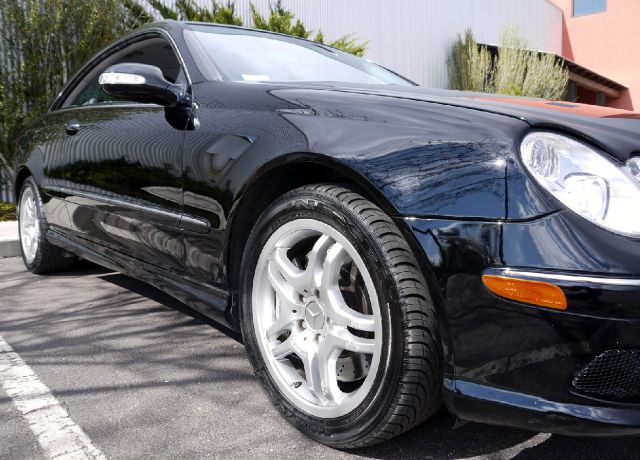 2003 Mercedes-Benz CLK-Class Supercab 145 STX 4WD