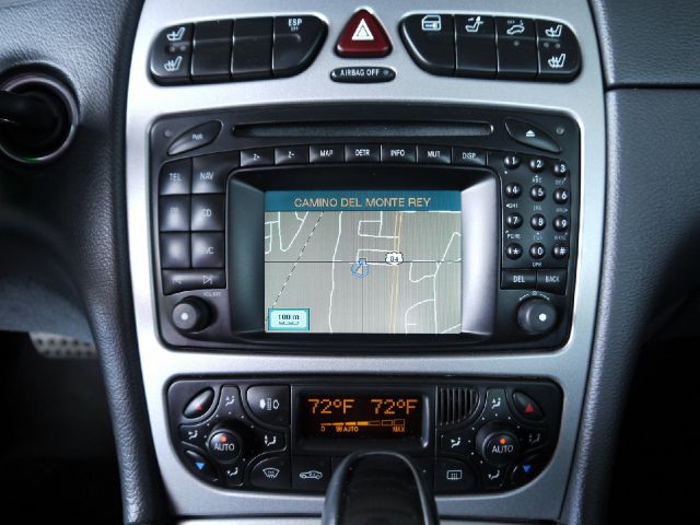 2003 Mercedes-Benz CLK-Class Supercab 145 STX 4WD