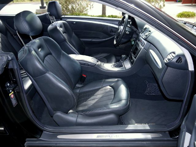 2003 Mercedes-Benz CLK-Class Supercab 145 STX 4WD