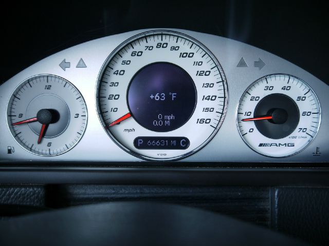 2003 Mercedes-Benz CLK-Class Supercab 145 STX 4WD