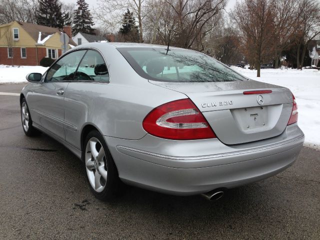 2003 Mercedes-Benz CLK-Class LT 1500 DVD W/monitorflex Fuel 4X4