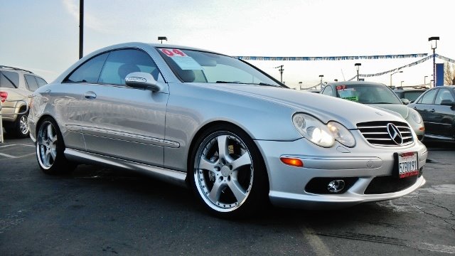 2004 Mercedes-Benz CLK-Class Supercab 145 STX 4WD