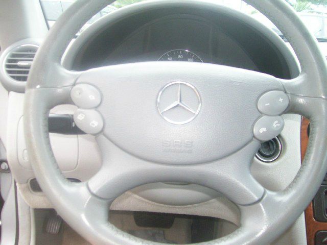 2004 Mercedes-Benz CLK-Class 3.0L Luxury W/moonroofleather