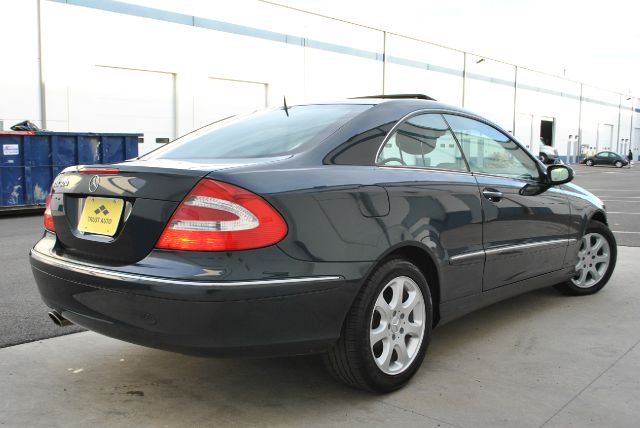 2004 Mercedes-Benz CLK-Class LT 1500 DVD W/monitorflex Fuel 4X4