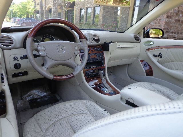 2004 Mercedes-Benz CLK-Class 7-passenger
