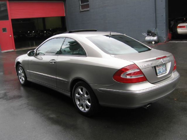 2004 Mercedes-Benz CLK-Class LT 1500 DVD W/monitorflex Fuel 4X4