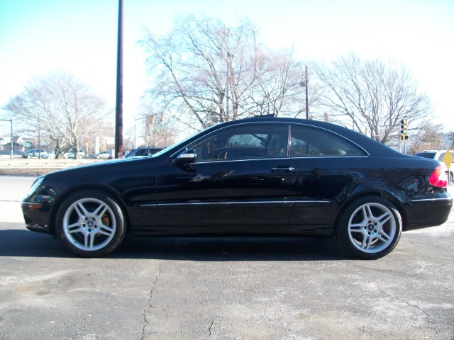 2005 Mercedes-Benz CLK-Class LT 1500 DVD W/monitorflex Fuel 4X4