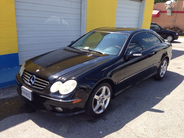 2005 Mercedes-Benz CLK-Class Clean Carfax ONE Owner