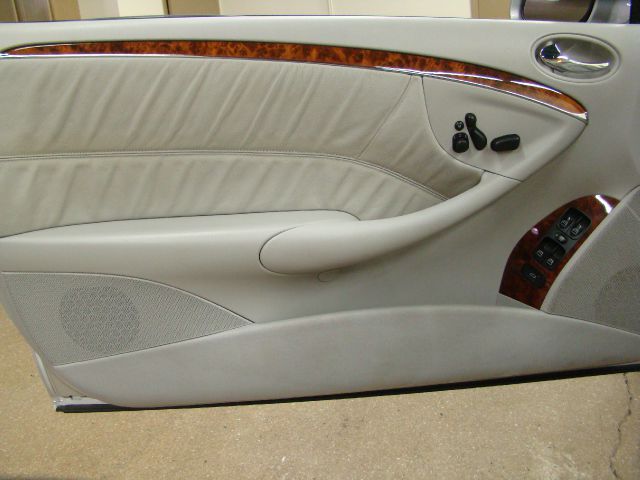 2005 Mercedes-Benz CLK-Class 7-passenger