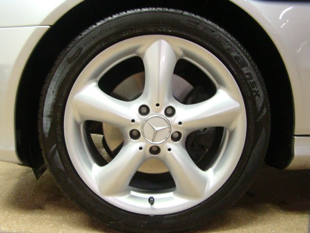 2005 Mercedes-Benz CLK-Class 7-passenger