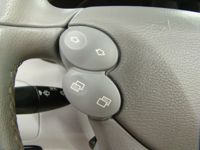 2005 Mercedes-Benz CLK-Class 7-passenger