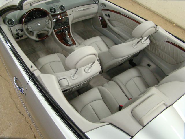 2005 Mercedes-Benz CLK-Class 7-passenger
