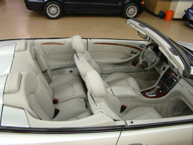 2005 Mercedes-Benz CLK-Class 7-passenger
