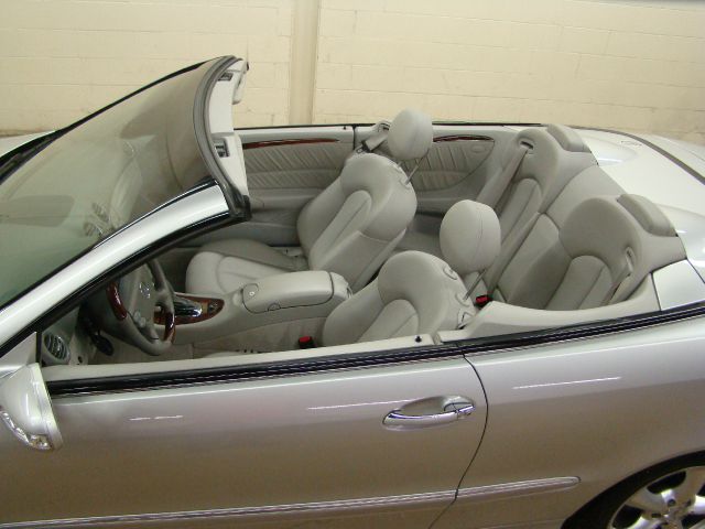 2005 Mercedes-Benz CLK-Class 7-passenger