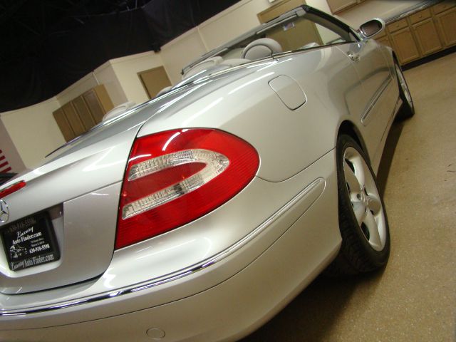 2005 Mercedes-Benz CLK-Class 7-passenger
