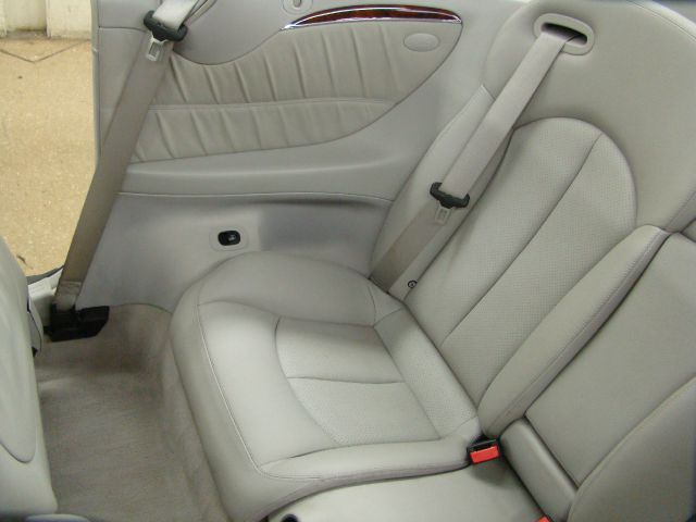 2005 Mercedes-Benz CLK-Class 7-passenger