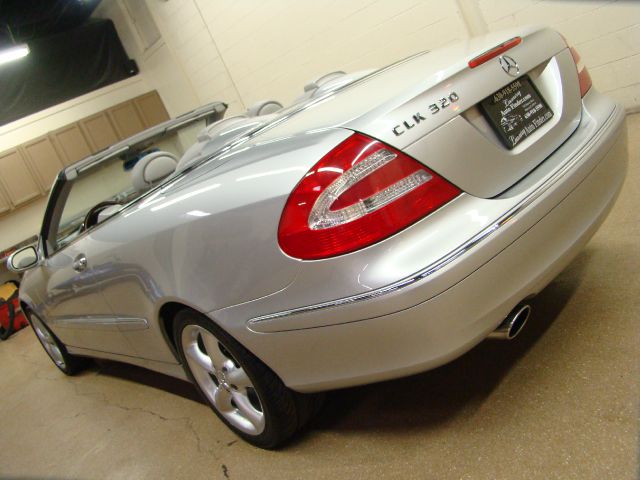 2005 Mercedes-Benz CLK-Class 7-passenger