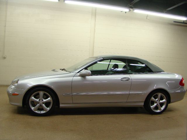 2005 Mercedes-Benz CLK-Class 7-passenger