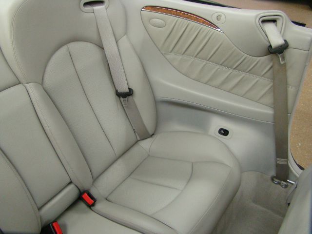 2005 Mercedes-Benz CLK-Class 7-passenger
