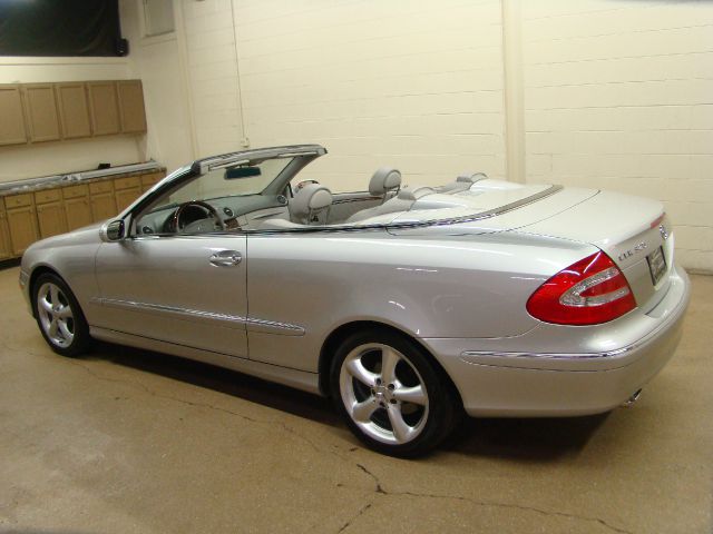 2005 Mercedes-Benz CLK-Class 7-passenger