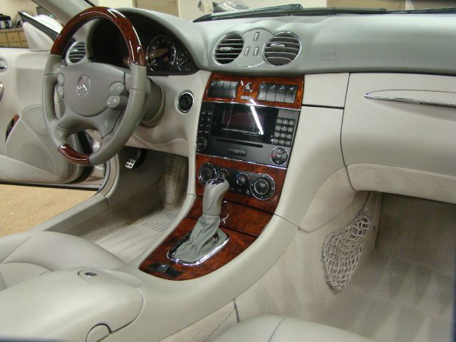 2005 Mercedes-Benz CLK-Class 7-passenger