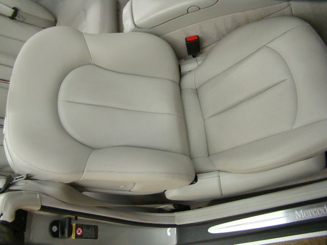 2005 Mercedes-Benz CLK-Class 7-passenger