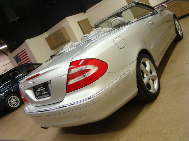 2005 Mercedes-Benz CLK-Class 7-passenger