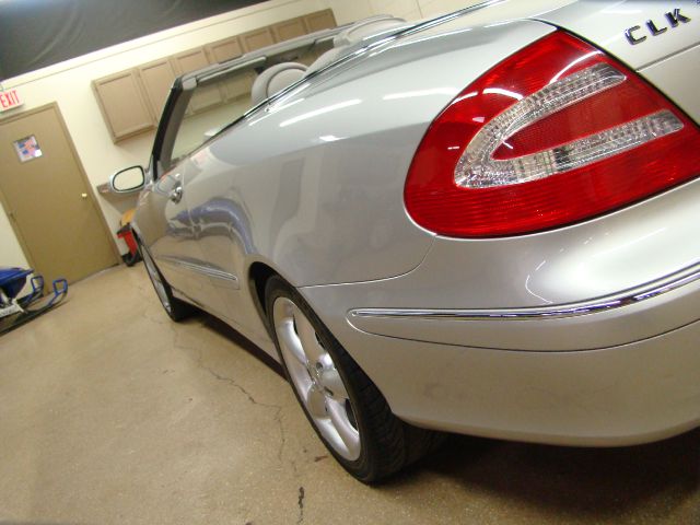 2005 Mercedes-Benz CLK-Class 7-passenger