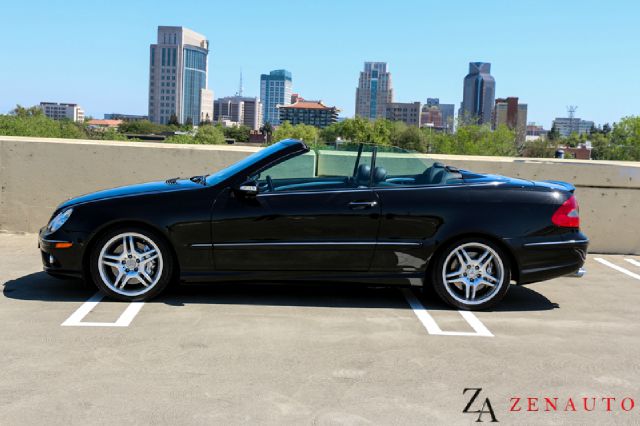 2006 Mercedes-Benz CLK-Class 3.0L SE