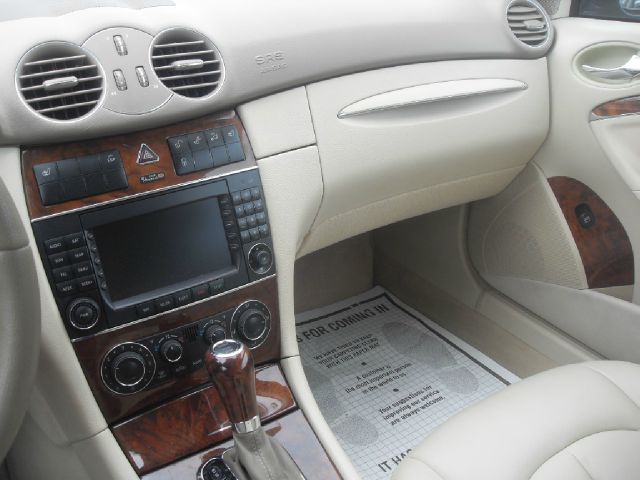 2006 Mercedes-Benz CLK-Class 3906