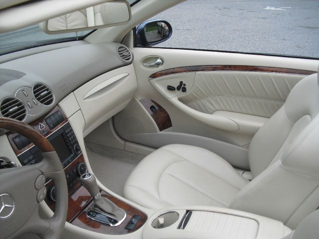 2007 Mercedes-Benz CLK-Class 3906