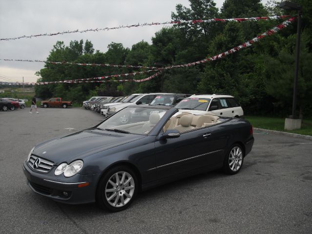 2007 Mercedes-Benz CLK-Class 3906
